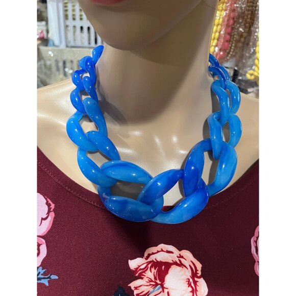 Acrylic necklace , chunky blue large link chain big acrylic chain necklace - Picture 4 of 10